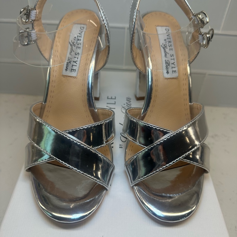 Diverse Style Silver Metallic Crisscross High Heel Sandals